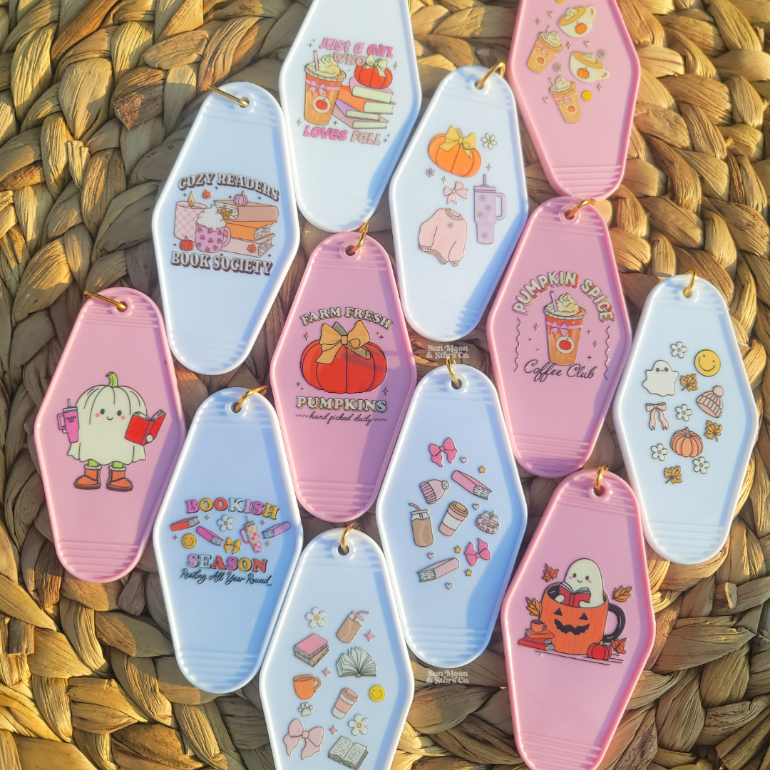 Cute Fall Motel Keychains|Retro Motel Keychains|Pink Accessories|FunGifts|StockingStuffersforTeenGirls/Boys|Women/Men|GiftsforHerGiftsforHim