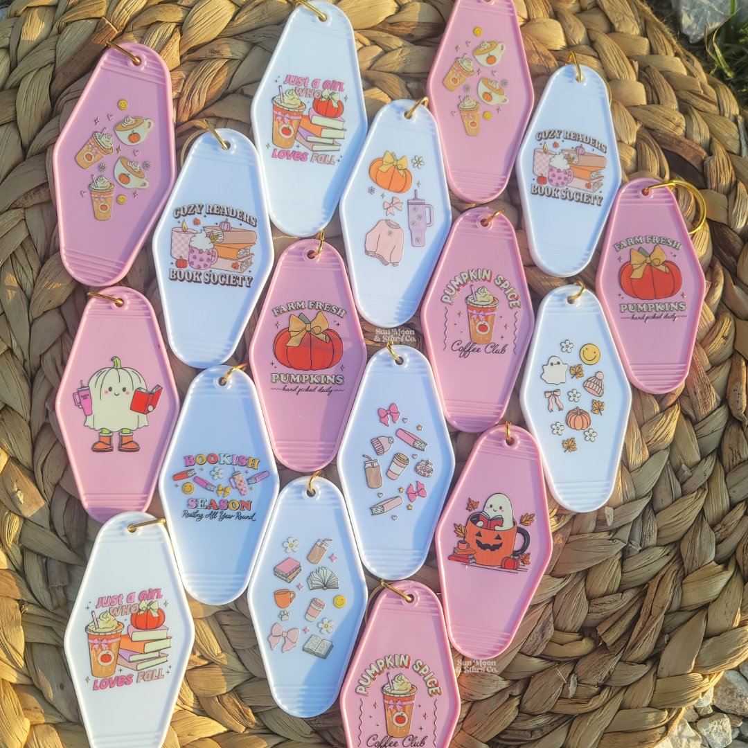 Cute Fall Motel Keychains|Retro Motel Keychains|Pink Accessories|FunGifts|StockingStuffersforTeenGirls/Boys|Women/Men|GiftsforHerGiftsforHim