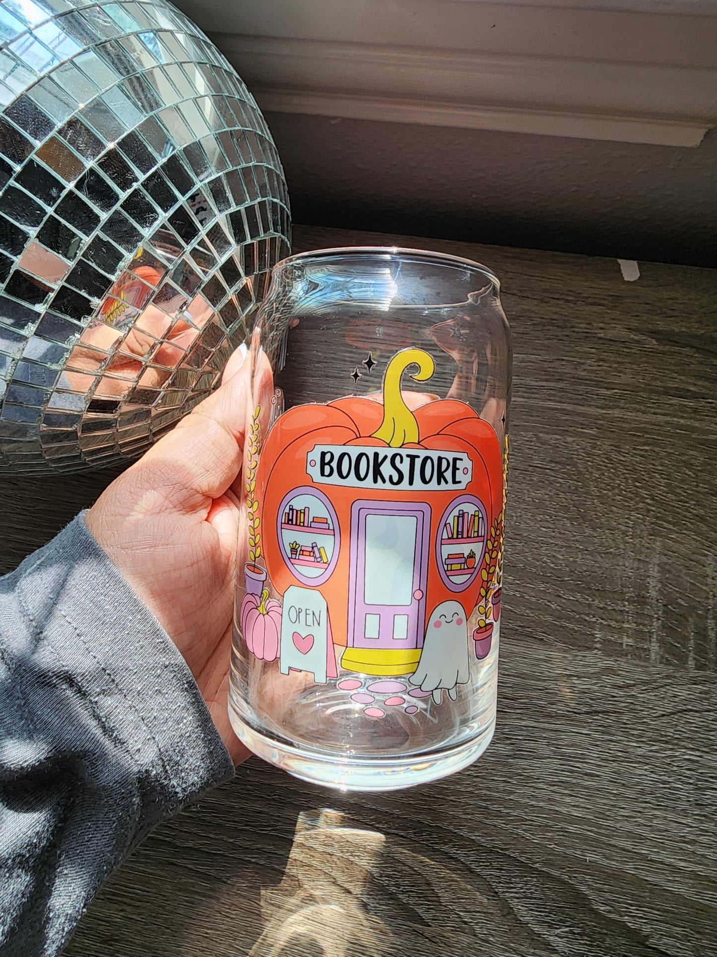 Pumpkin Bookstore 16oz glass can| Autumn| Fall Bookish| Pumpkins Books| Cute Glass Can|Glass Tumbler w/Straw & Lid|
