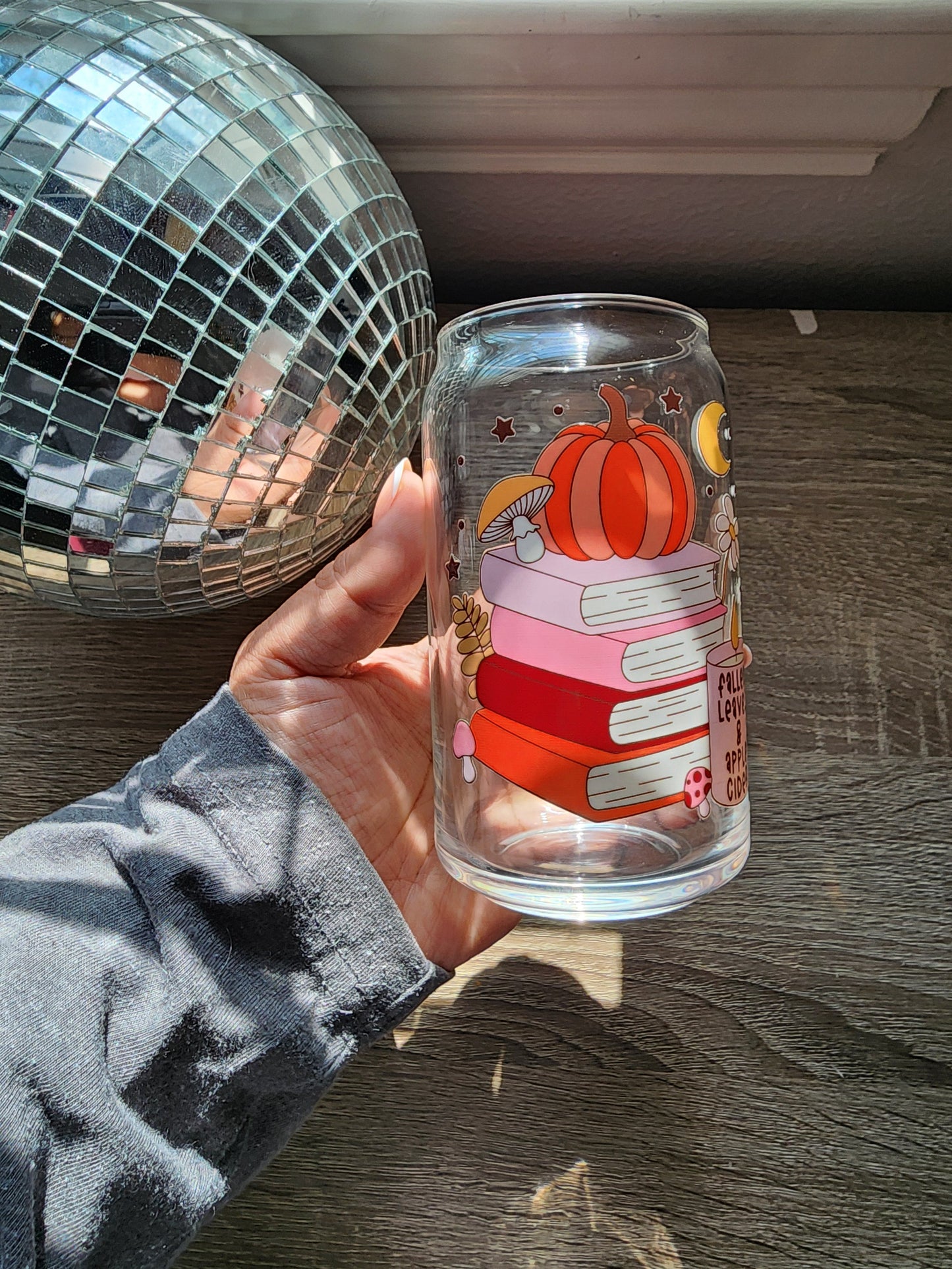 Fallen Leaves and Apple Cider 16oz glass can| Autumn| Fall Bookish| Pumpkins Books| Cute Glass Can|Glass Tumbler w/Straw & Lid|