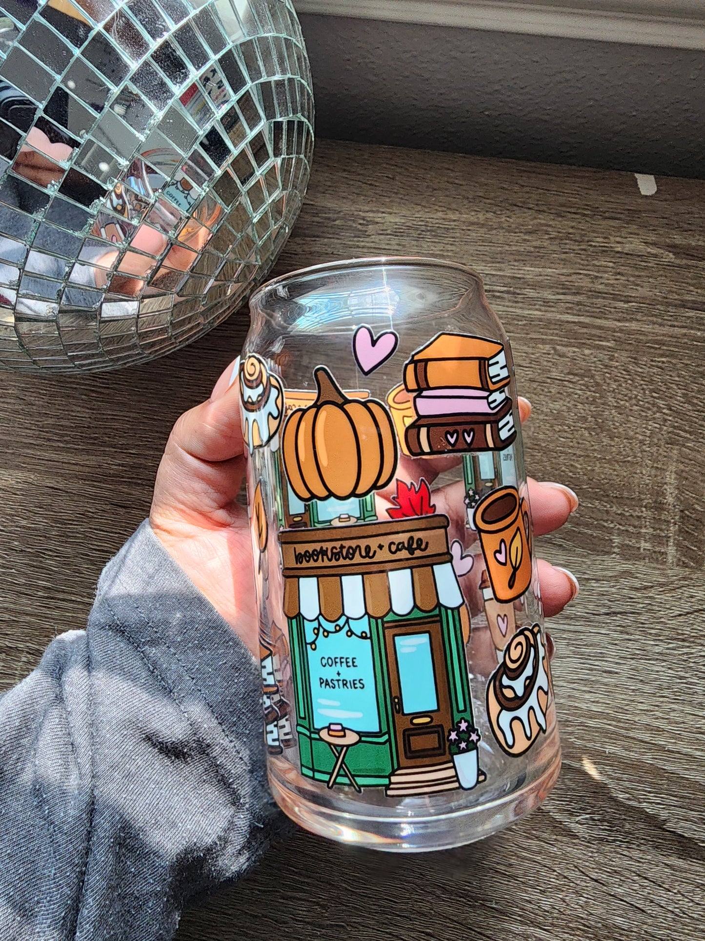Autumn Bookstore 16oz glass can| Autumn| Fall Bookish| Pumpkins Books| Cute Glass Can|Glass Tumbler w/Straw & Lid|