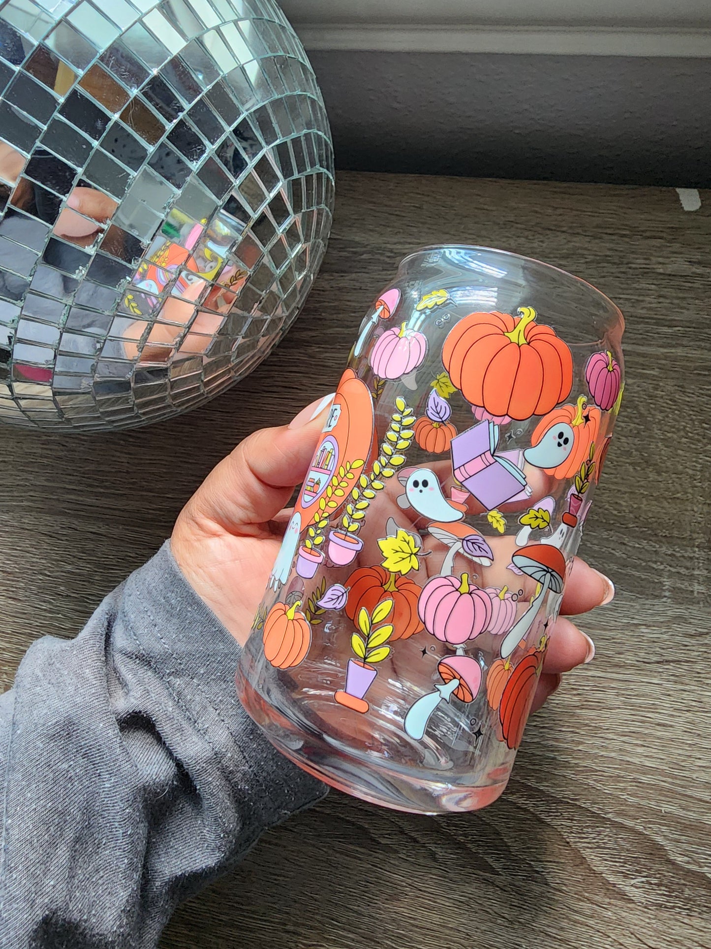 Pumpkin Bookstore 16oz glass can| Autumn| Fall Bookish| Pumpkins Books| Cute Glass Can|Glass Tumbler w/Straw & Lid|