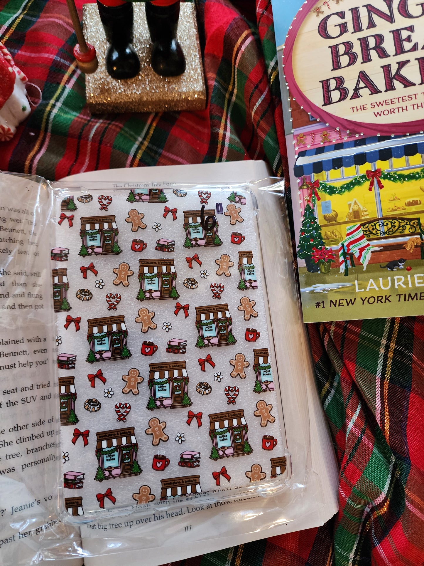 Gingerbread Bookstore Holiday Kindle Case|E-reader Case|e-reader Accessories