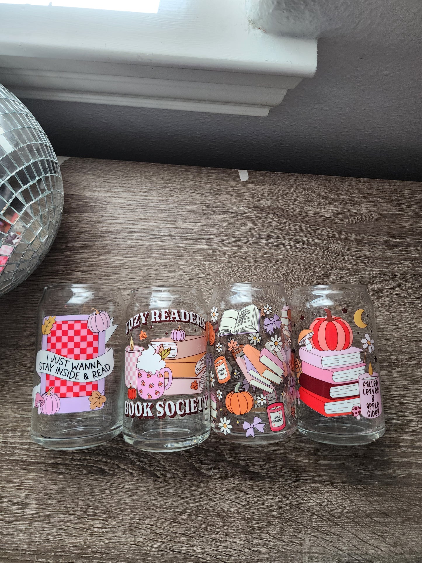 I Just Wanna Stay Inside and Read 16oz glass can| Autumn e-reader can| Bookish| Cute Glass Can|Glass Tumbler w/Straw & Lid|