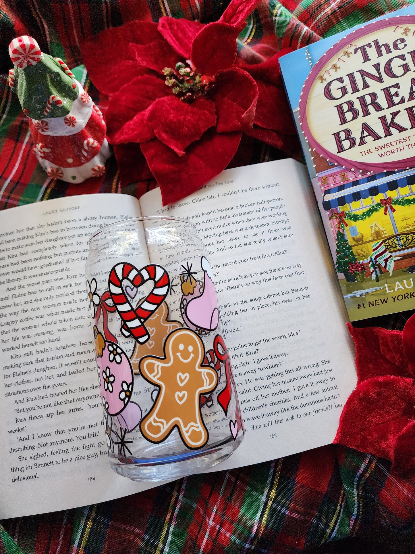 Gingerbread Christmas 16oz glass can| Winter| Christmas| Cute Glass Can|Glass Tumbler w/Straw & Lid|