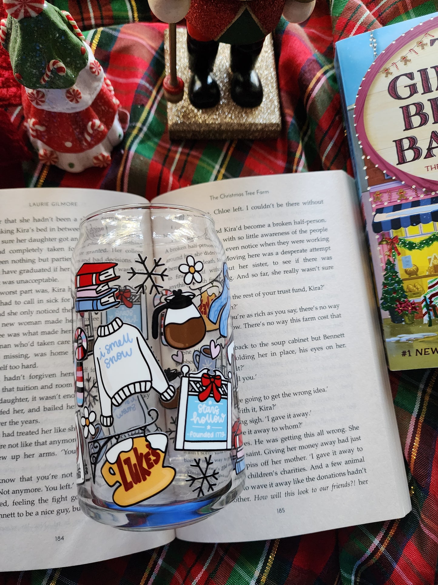 Stars Hollow Winter 16oz glass can| Winter| Christmas| Cute Glass Can|Glass Tumbler w/Straw & Lid|